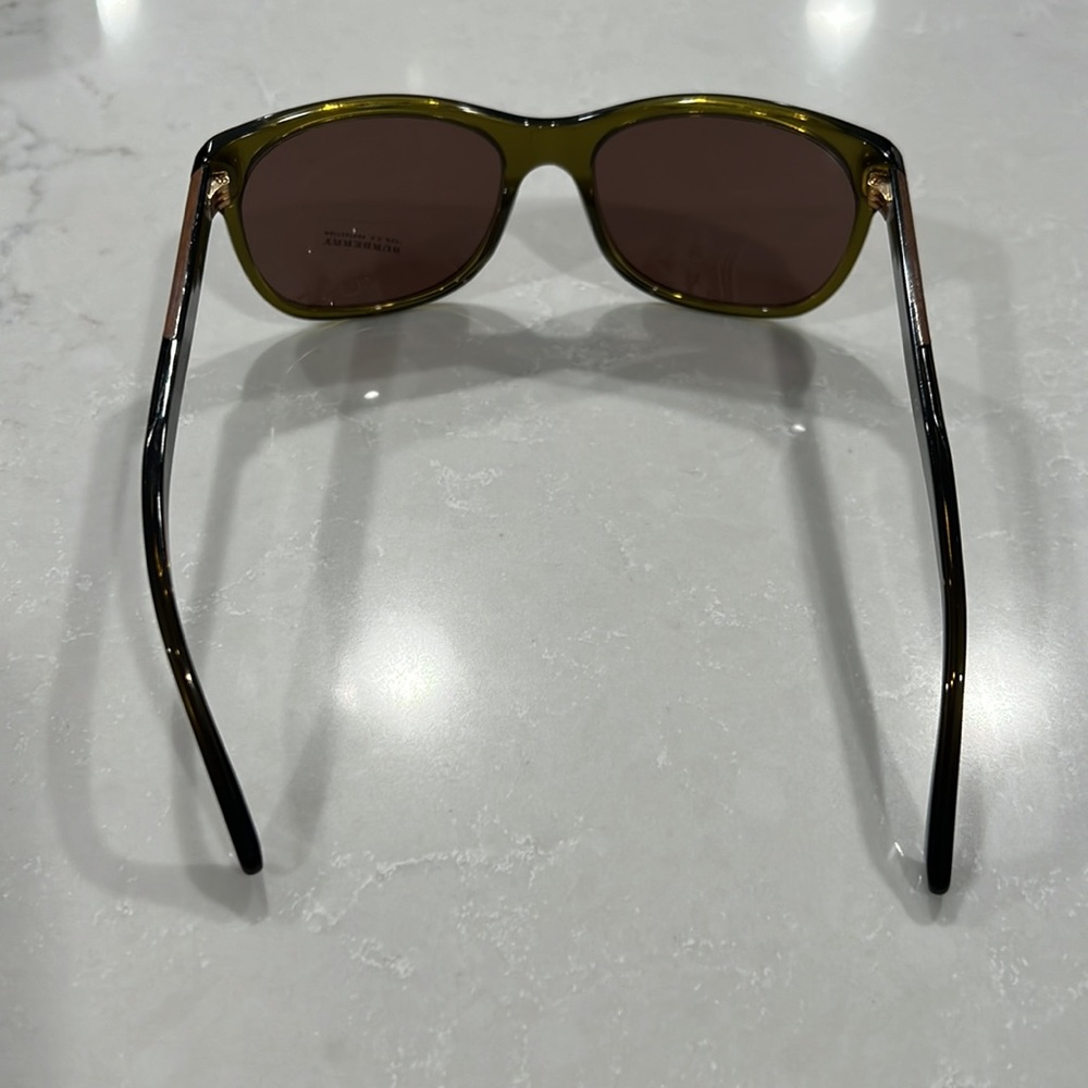 NWOT [Burberry] Men’s Olive Green Sunglasses B4123 3356/73 with Case - Picture 10 of 13